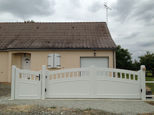 Photo n°31 de Menuiserie Croiseau à Connerré (Magasin de stores et de rideaux)