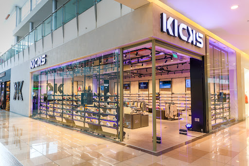 KICKS Tienda de Sneakers | Multiplaza