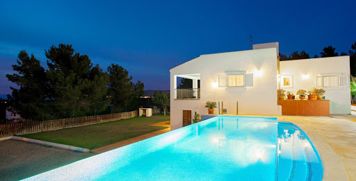 Rent Ibiza Holiday Villas