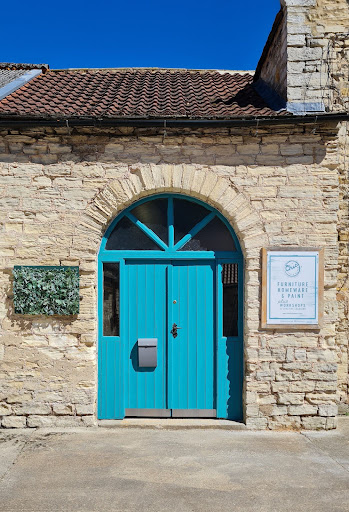 Chic Little Haven (clh.uk) - Furniture Painter