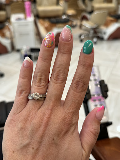 La Chica Nails & Microblading Salon - Thumbnail