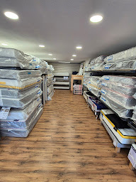 Photo n°12 de La Halle au Sommeil Embrun - Literie, Canapé & Table à manger à Baratier (Magasin de canapés)