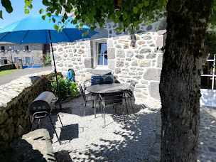 Photo n°23 de Gîte Le Petitout à Moussages (Piscine extérieure)