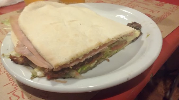 La hacienda sandwichs, Author: Cristina Riveros