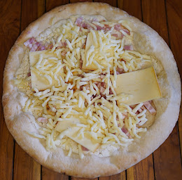 Photo n°7 de Distributeur Automatique Pizzas 24/24 7/7 Hôtel Relais du Loir à La Flèche (Pizzeria)