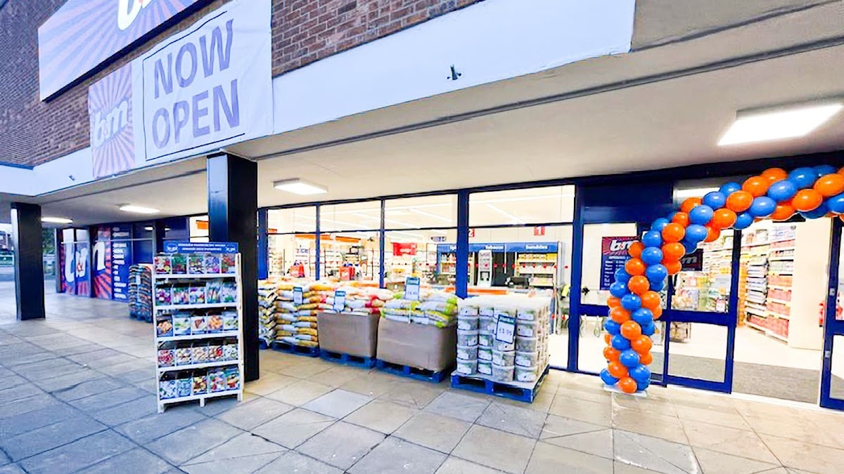B&M Store