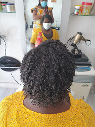 Photo n°12 de NGAM's Coiffure Afro-Antillaise à Tours (Salon de coiffure)