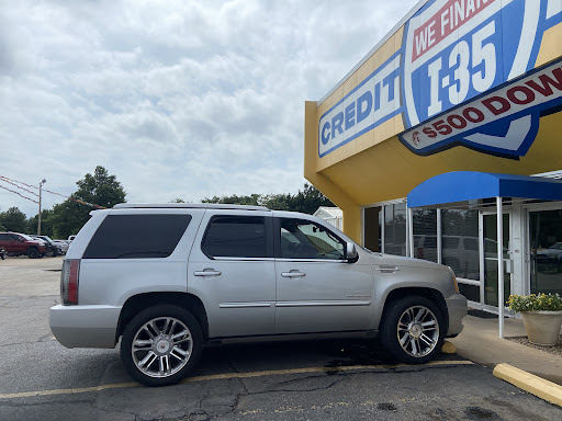 I-35 CREDIT AUTO Logo