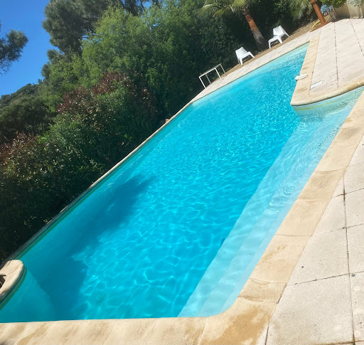 Photo de Nico piscine à Tavernes (83670)