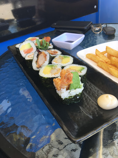 Toshi's Kitchen and Sushi Bar - Thumbnail