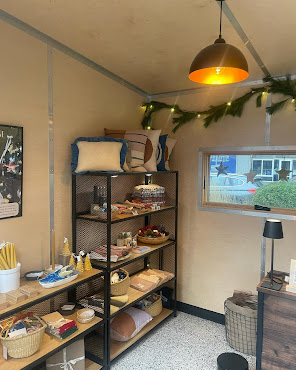 Rosemarine Textiles by null