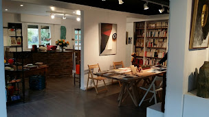 Photo n°2 de L'Artbouquine à Rueil-Malmaison (Librairie de livres d'occasion)