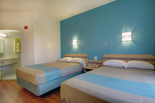 Motel 6 Denison, TX - Thumbnail
