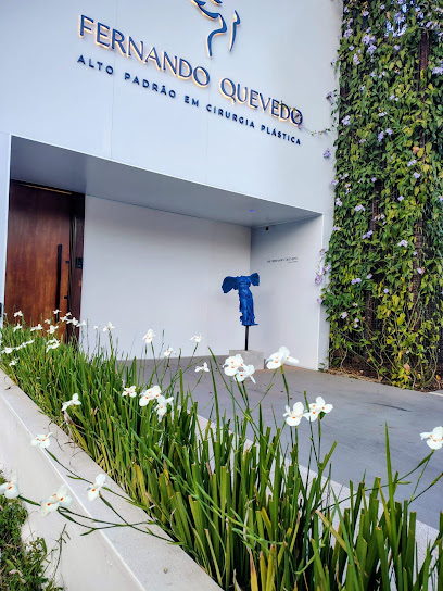 Dr. Fernando Quevedo | Cirurgião plástico em Sorocaba