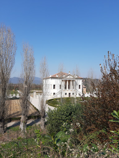 Villa Emo - Visual