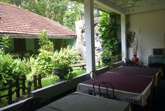 Sisila Guest House, Author: Seedra Obeysekara