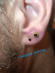 Photo n°9 de Courgette-piercing à Estouy (Salon de piercing)
