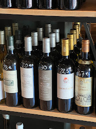 Photo n°20 de Caves Tanins à Maussane-les-Alpilles (Cave à vins)