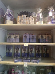 Photo n°16 de Grazzie Savonnerie Artisanale Zolotco Gratiela à Apt (Magasin de cosmétiques)