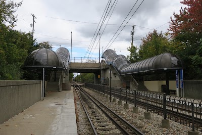 E 116th St Station