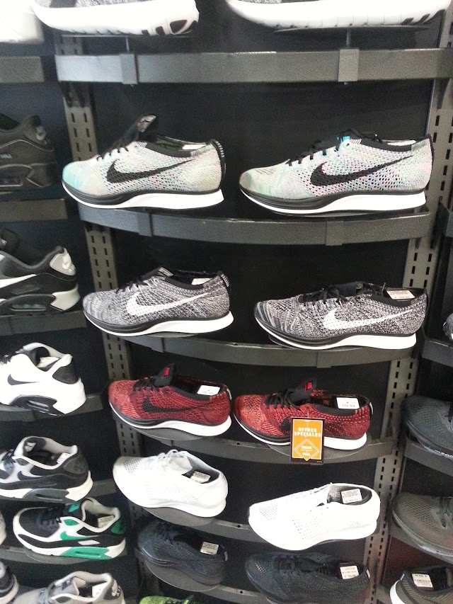 Foot locker