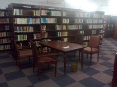 Model Town Library lahore