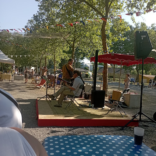 La Guinguette à Léon - Thumbnail