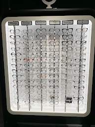 Photo n°10 de Opticien Ruaudin - Optic 2000 à Ruaudin (Magasin de lunettes de soleil)