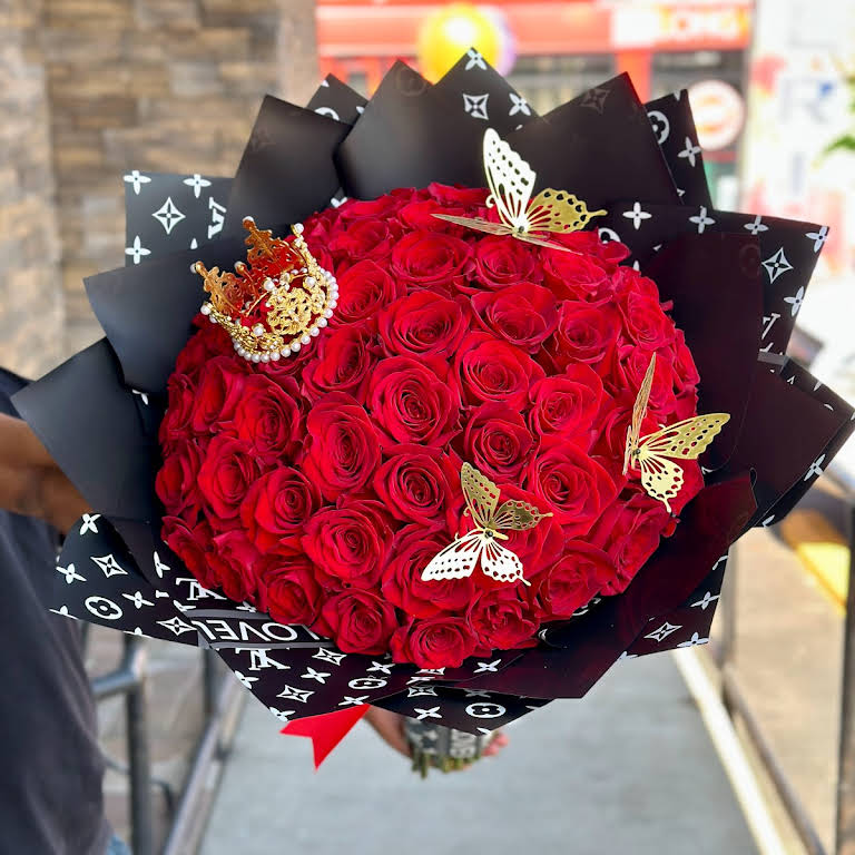 Red roses black wrap Roses in Norwalk, CA - Norwalk Florist by Patty's  Pretty Flowers