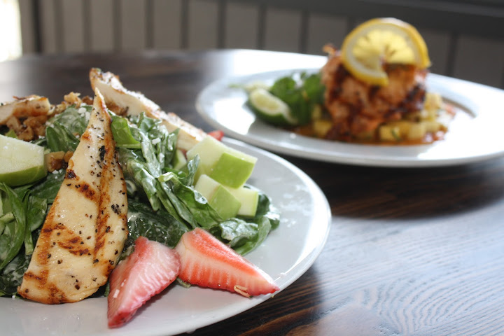 Washington Ale House Sports Bar and Grill by null