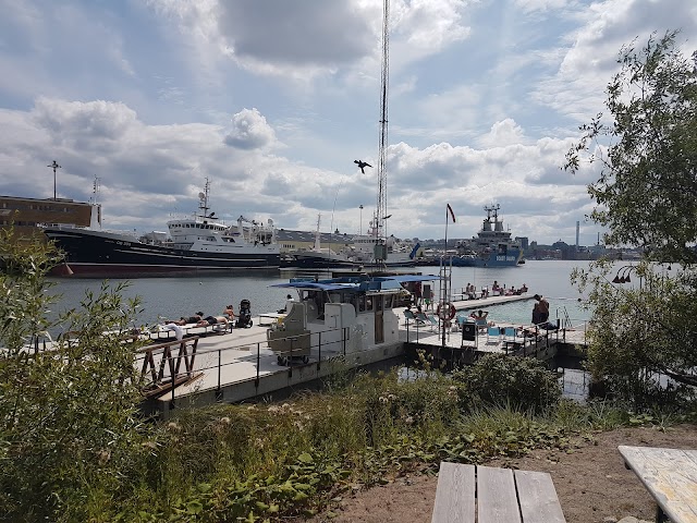 Pöl Harbour