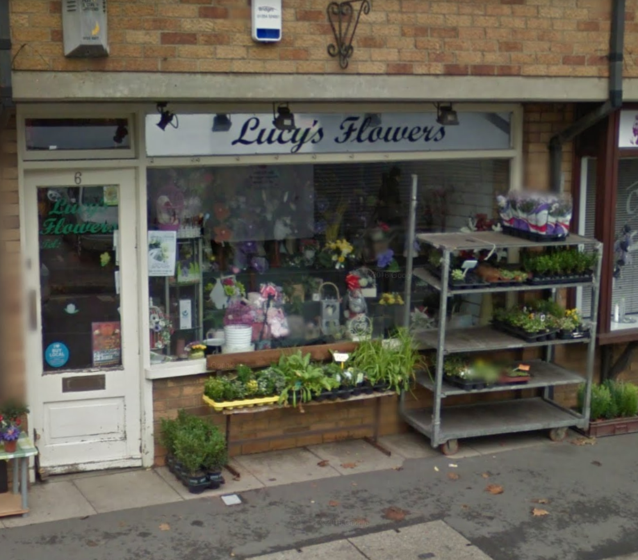 Lucy's Flowers - Florists - photo 1