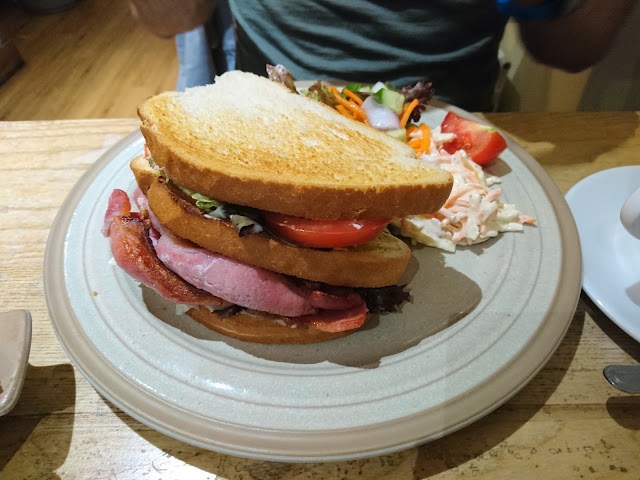 The Narrowbar Cafe