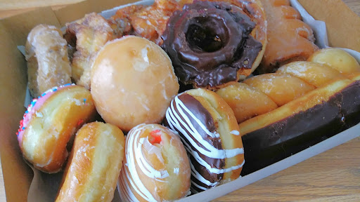 Duke's Donuts - Visual