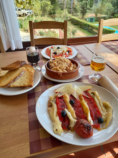 Can Riera de Ciuret, Restaurant