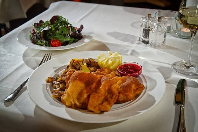 Gollner's Restaurant auf der Burg Sonnenberg in Wiesbaden