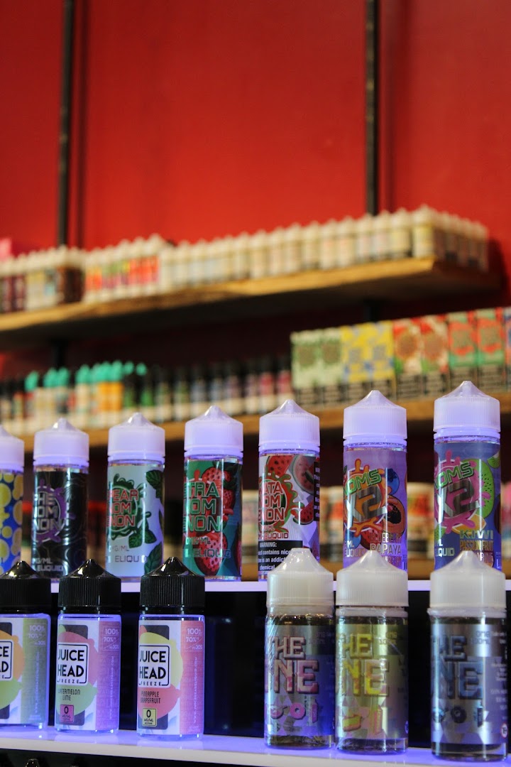 Blowing Vapors Vape, CBD, Delta 8 and Smoke shop of Georgetown photo 2