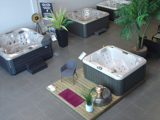 Jacuzzi Tours - Oliness - Thumbnail