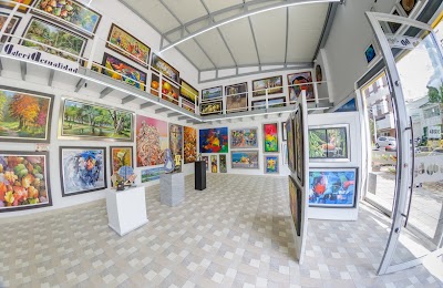 Photos of Galer&iacute;a Actualidad