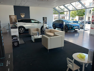 Photo n°21 de Peugeot by Trujas Montgeron à Montgeron (Vendeur de voitures d'occasion)
