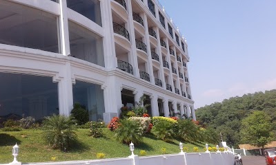Photos of The Grand Kandyan Hotel