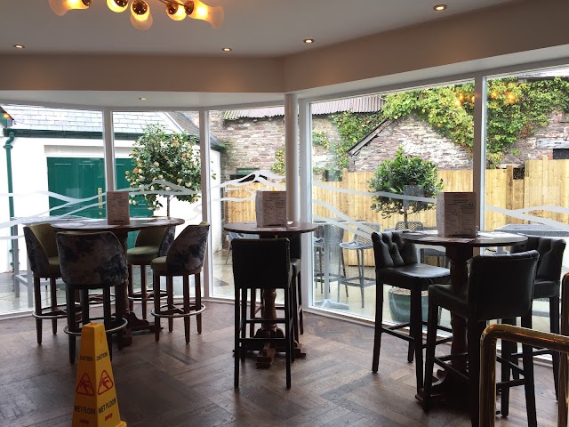 The George Hotel
