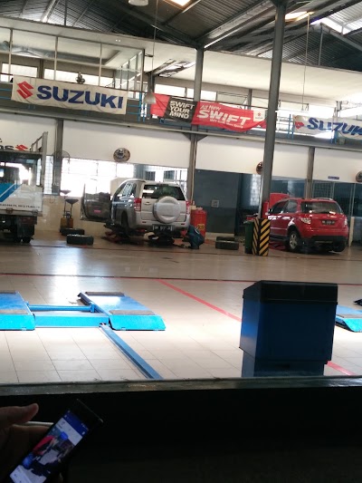 Photos of Riaujaya Fantastic - Suzuki Dealer