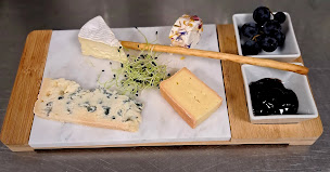 Photo n°2 de Auberge Les Romarins à Siecq (Restaurant français)