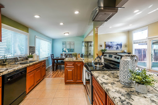 J. Diaz, REALTOR - Thumbnail