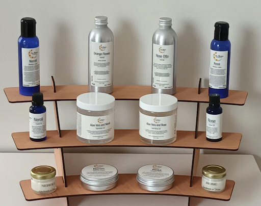 Nikki Oke Bowen & Holistic Therapies & Star Bluestone Aromatherapy