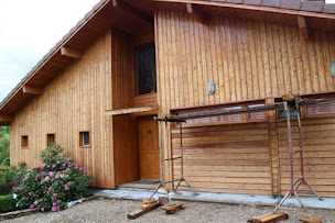 Photo n°11 de PFP RÉNOVATION - Couvreur 74 : Nettoyage Réparation Fuite Toiture Couverture Peinture Haute-Savoie Reignier-Esery Annemasse à Reignier-Ésery (Couvreur)