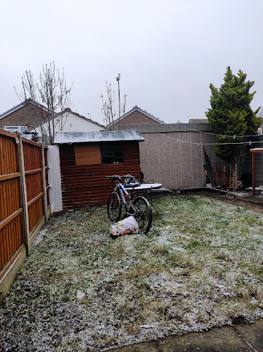 Huggett Close - Visual