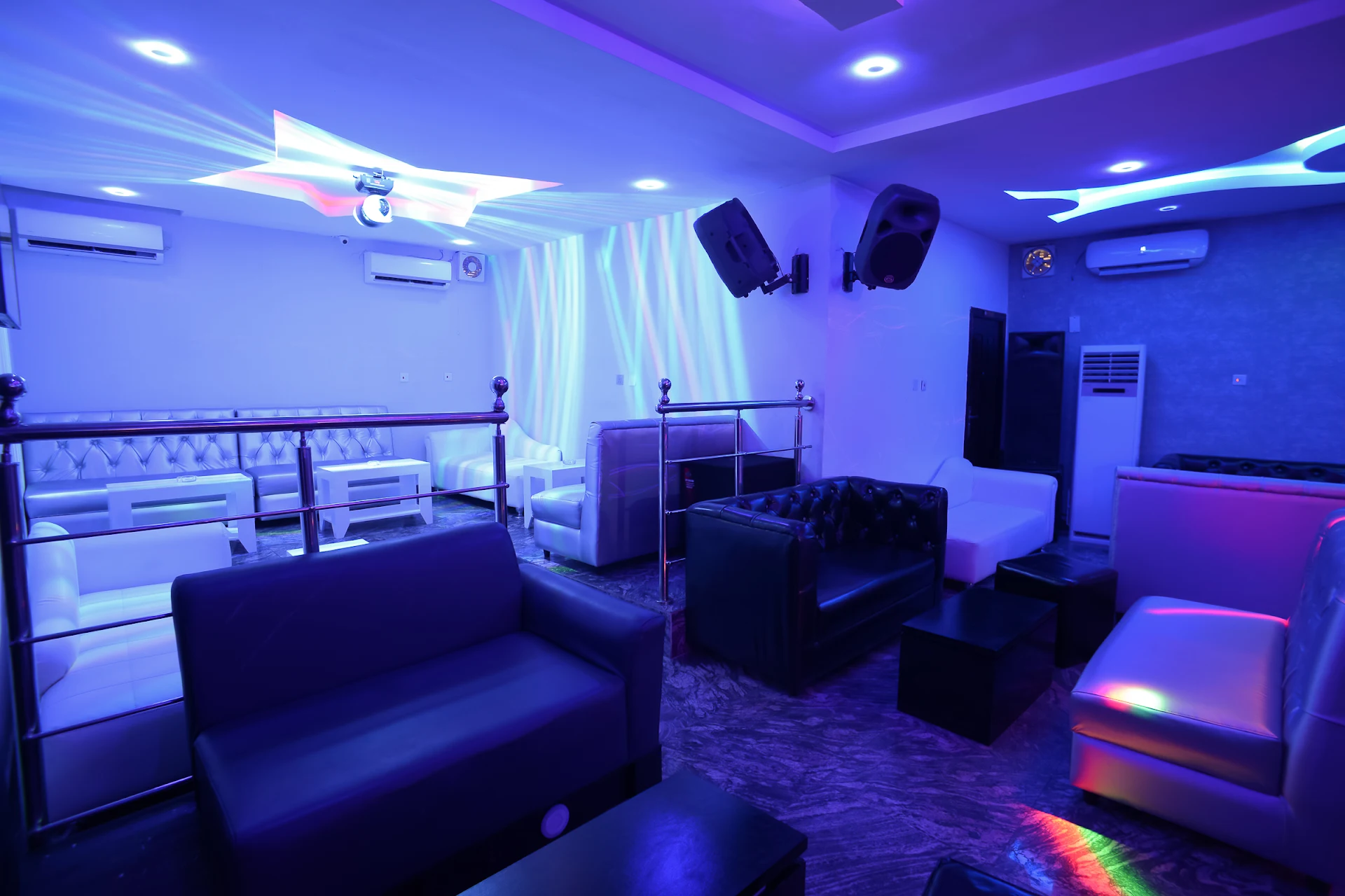 Twist Hotels And Lounge