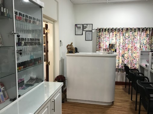 Glamor Nail Art & Body Wax Studio, Author: Tharindu Ratnayake